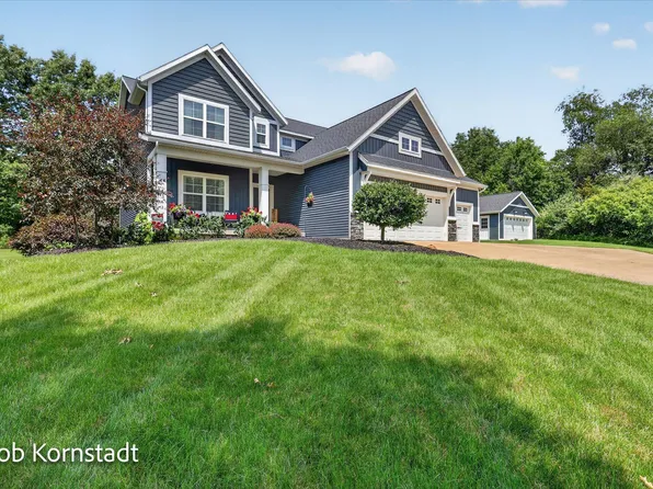 8059 Buttrick Ridge Trl SE, Alto, MI 49302