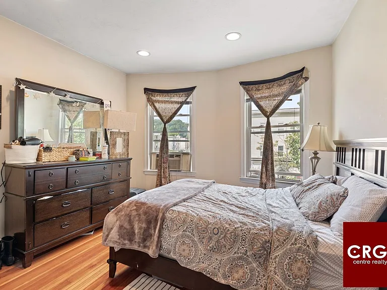 578 Washington St #2 — Photo 8