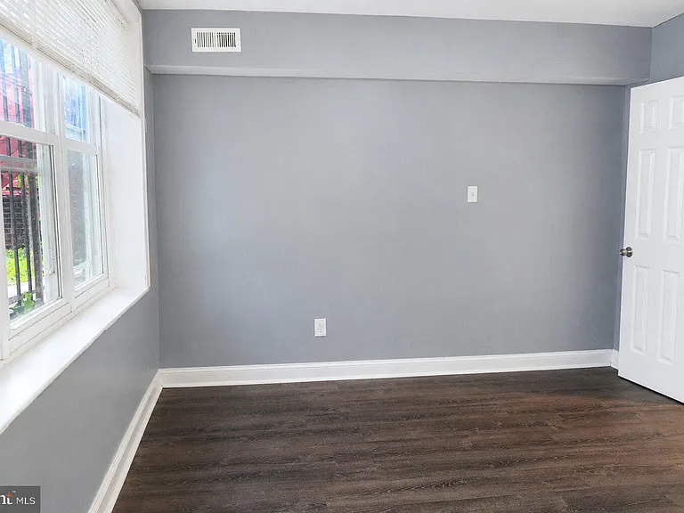 63 Galveston Pl SW #B — Photo 6