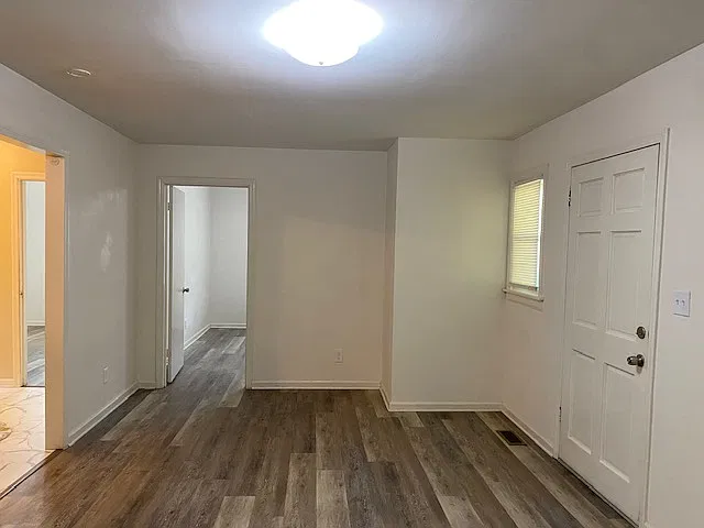 3 bed, 1075 sqft, $1,800 — Photo 4