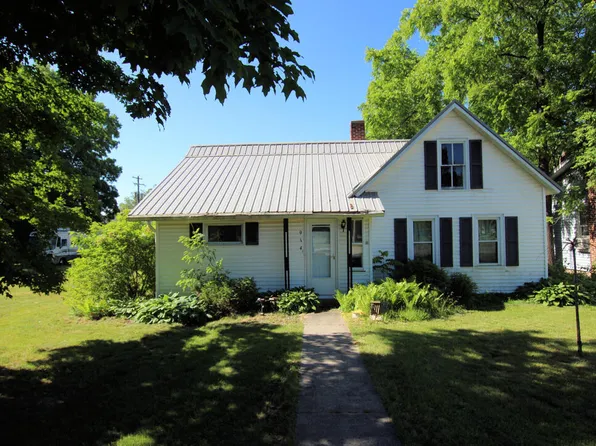 914 E Wilcox Ave, White Cloud, MI 49349