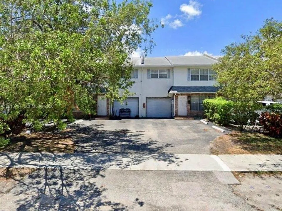3965 NW 9th Ave #3