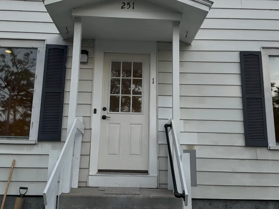 251 S Main St #1