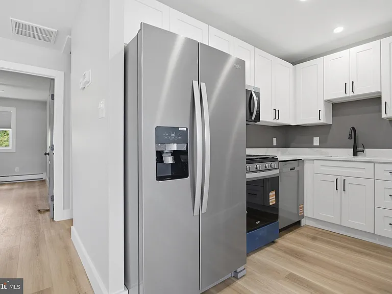 63 Aston Ct — Photo 9