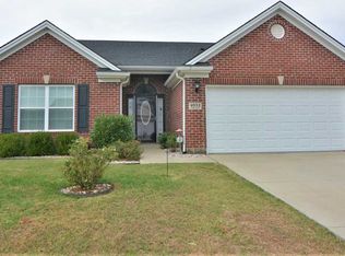 4932 Stables Dr, Evansville, IN 47715