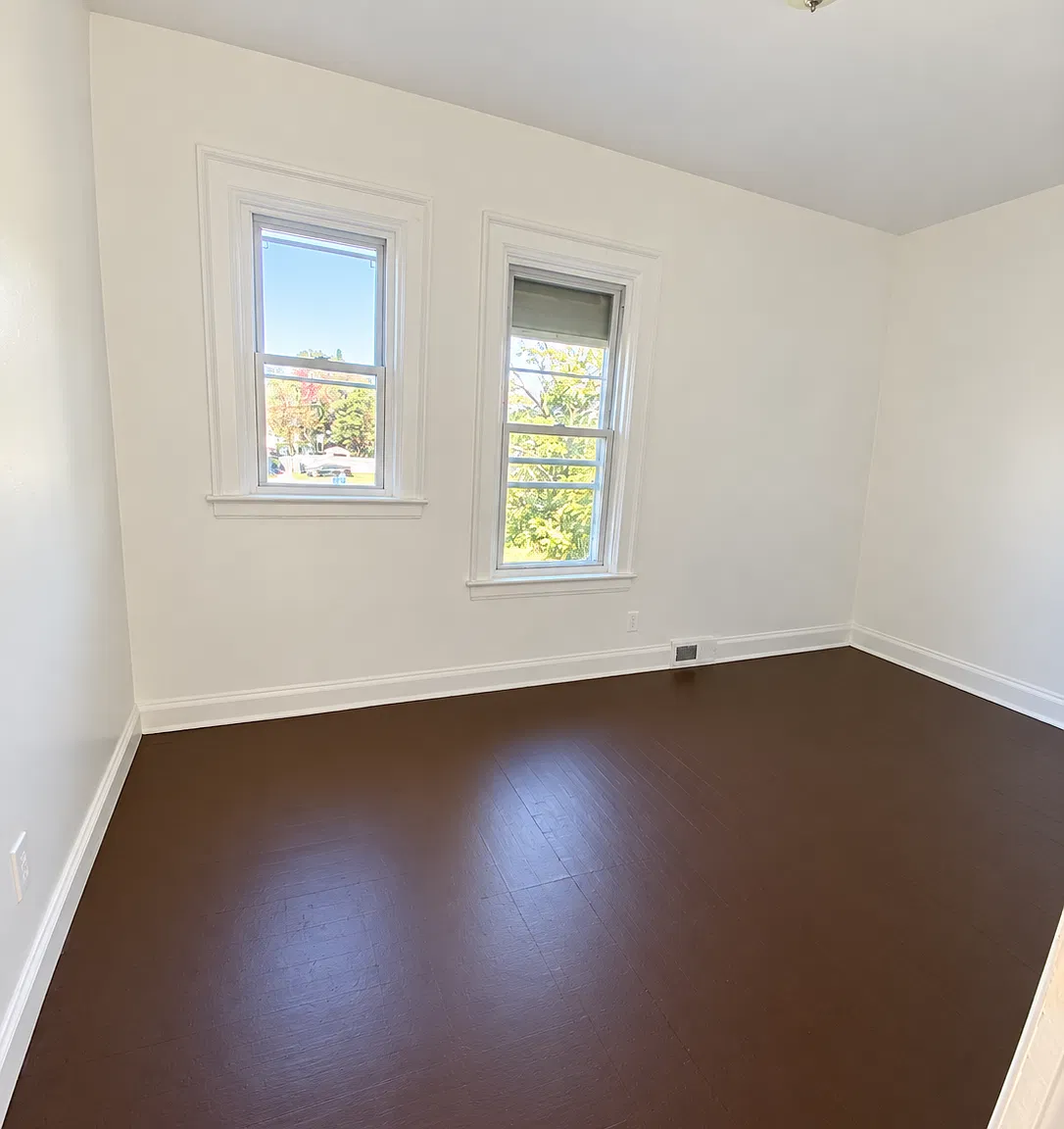 3 bed, $1,250 — Photo 2