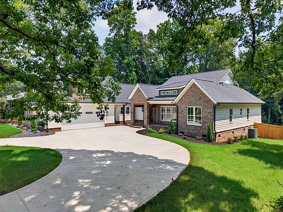 3rd image of 321 Dunbarton Ct