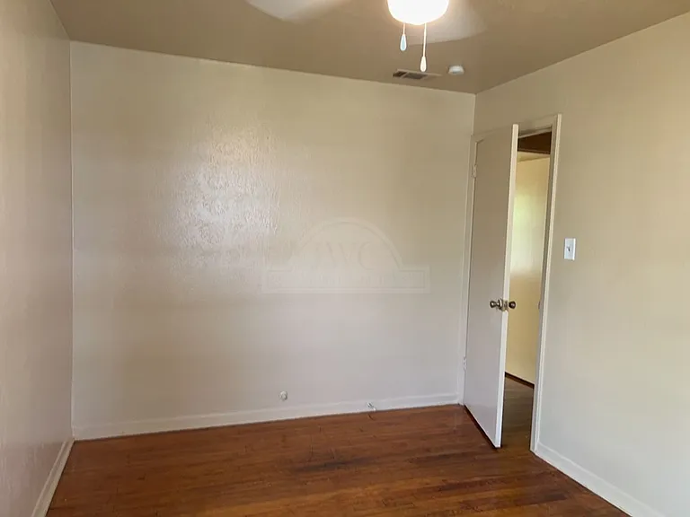 110 Bybee Ct — Photo 15