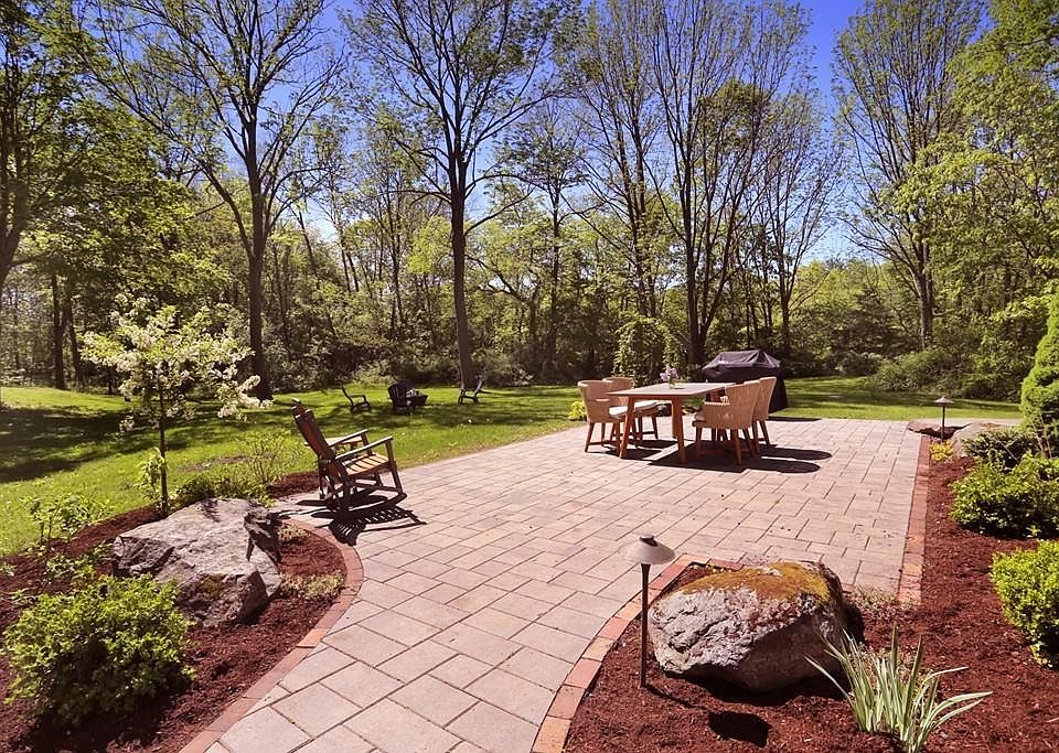 135 Indian Hill St, West Newbury, MA 01985 | Zillow