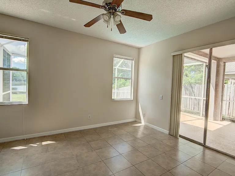 7238 Bellingham Oaks Blvd — Photo 12