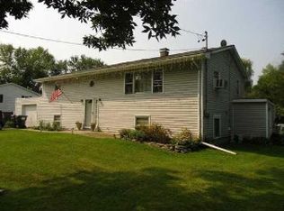 499 N Forest Rd, Williamsville, NY 14221