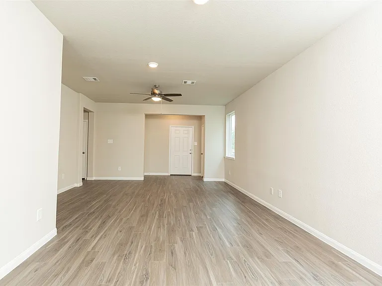 2906 Briggs Dr — Photo 8