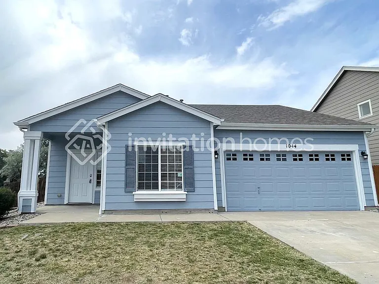 1044 Clogger Ln — Photo 1