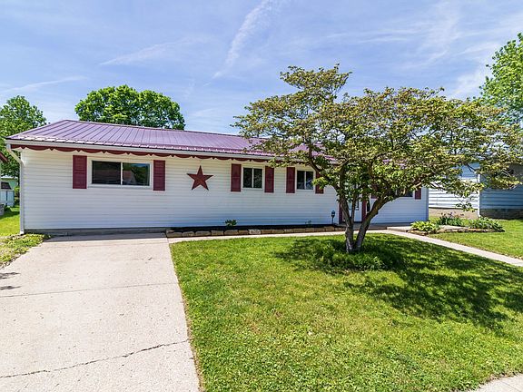 2nd image of 1010 Westview Dr