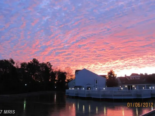 3316 Lakeside View Dr, Falls Church, VA 22041