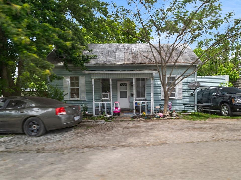 1st image of 434 Poplar St
