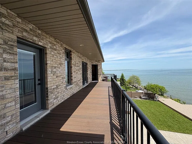 236 Shoreview Ct — Photo 37
