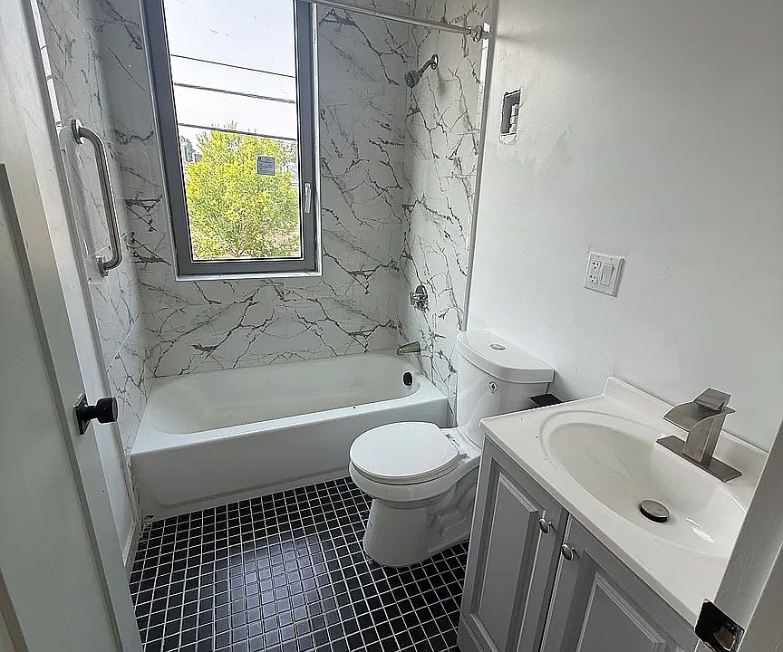 1st image of 536 Smith St #203