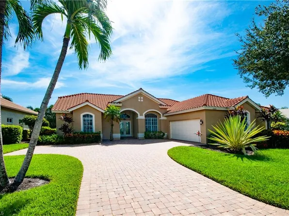 28481 Rochester CT, BONITA SPRINGS, FL 34135