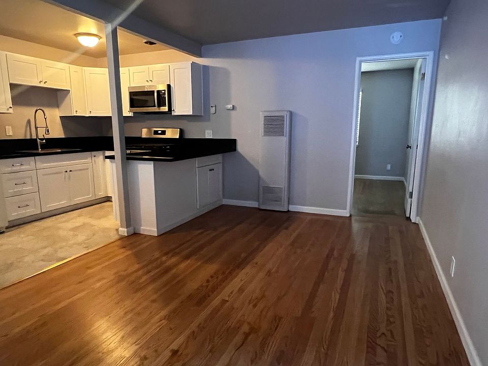 1st image of 2615 H St APT 8