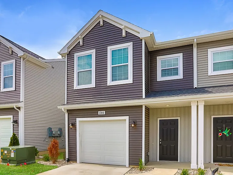 1304 Timber Hollow Ct — Photo 15