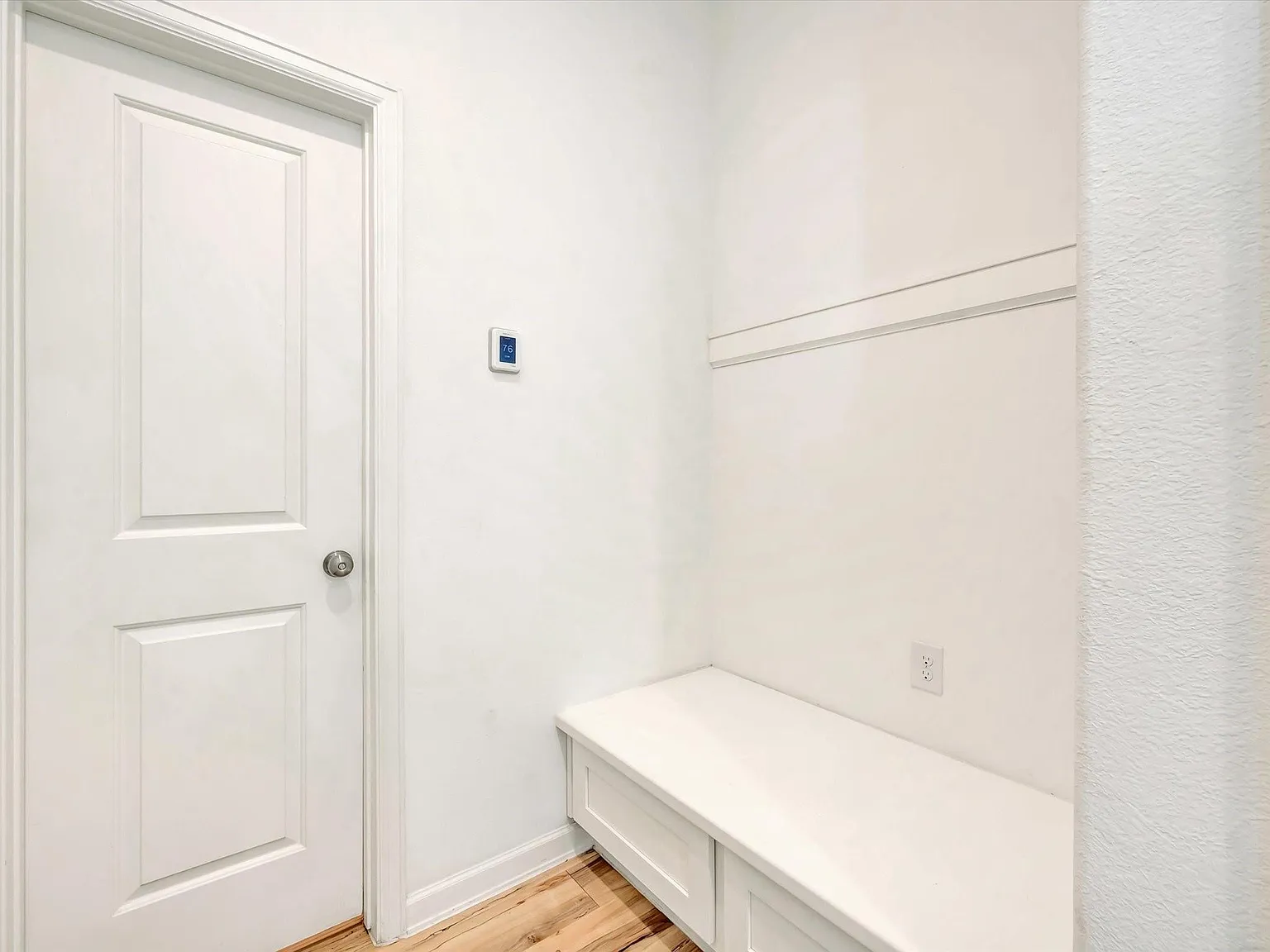 3 bed, 2.5 bath, 1849 sqft, $2,450 — Photo 4