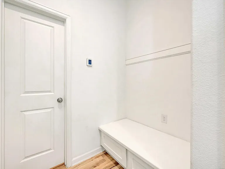 10630 Cabot Trl — Photo 4