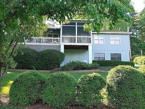 4th image of 750 Golfview Dr