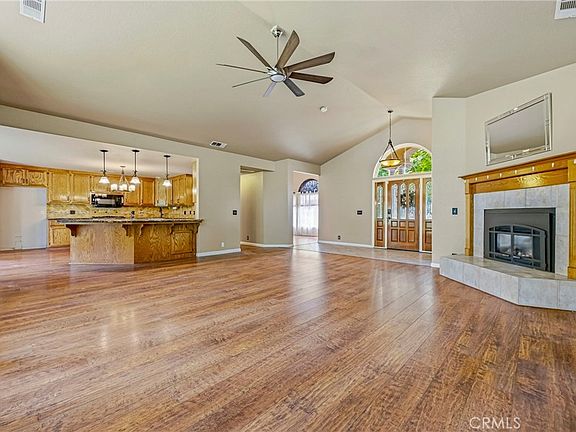 3rd image of 2117 N Julia Ln