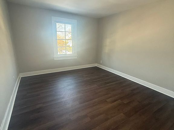 3rd image of 44 E Bruce Ave