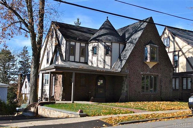 1st image of 257 Devoe Ave