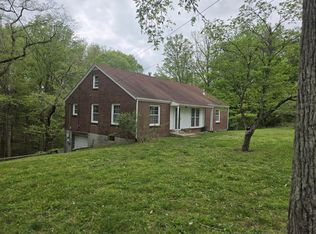 2034 Lake Rd, Greenbrier, TN 37073