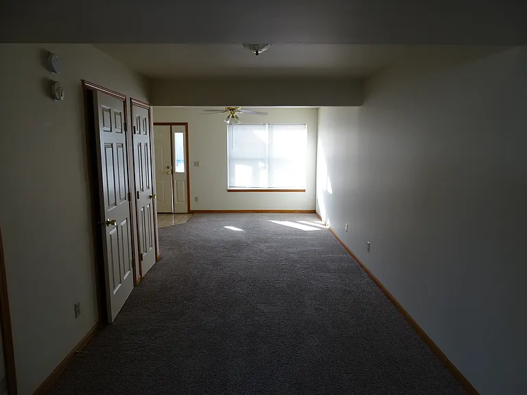 112 Marks Rd — Photo 2