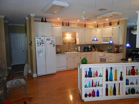 4th image of 477 Debra Ln