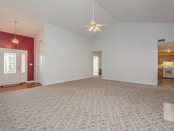 5th image of 2209 Martha Berry Dr