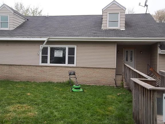 5th image of 472 Ionia St