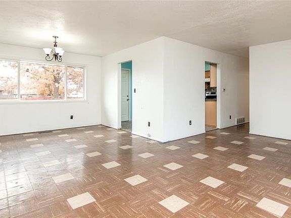 5th image of 13412 E Boone Ave