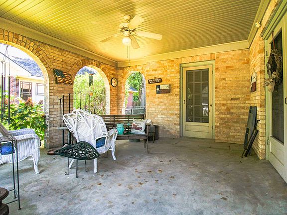 3rd image of 500 E Merritt St