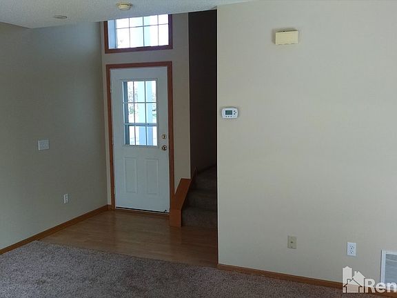 3rd image of 15619 Finch Ave