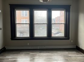 844-850 Parkzoin Street