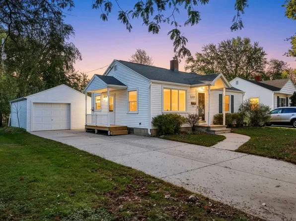 839 Marquette Ave, Green Bay, WI 54304