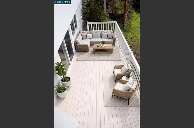 225 Merced Dr — Photo 23