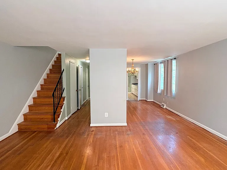 6192 Northwood Dr — Photo 2