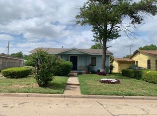 1721 E Davis Ave, Fort Worth, TX 76104