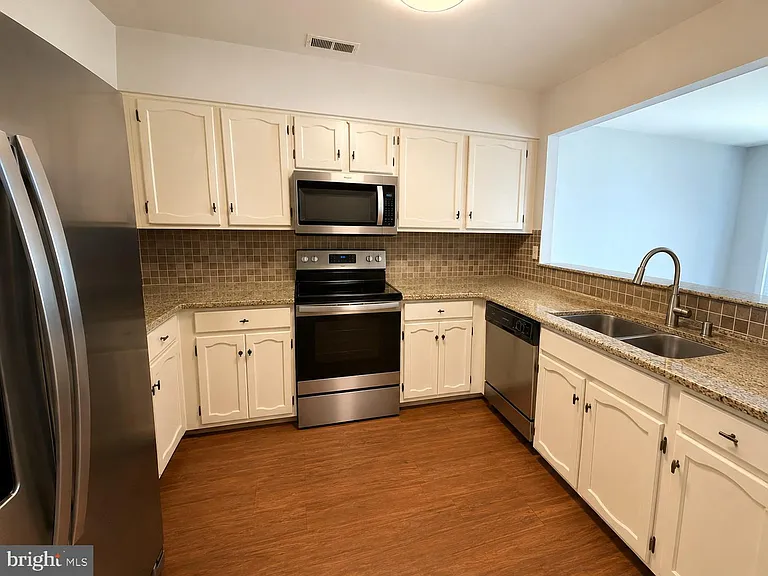 5 Society Ct — Photo 8