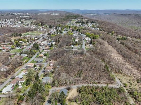 500 Mountain Top Ter, McAdoo, PA 18237