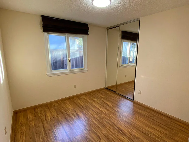 3565 Ballantyne Dr — Photo 18