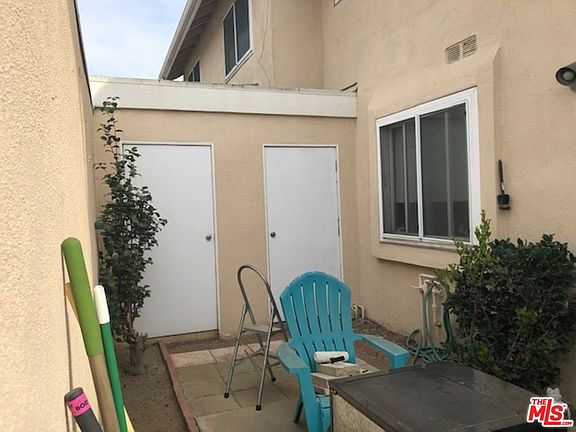 3rd image of 3500 W Manchester Blvd Unit 15
