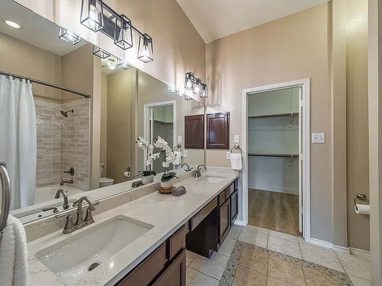 Vanity in primary ensuite