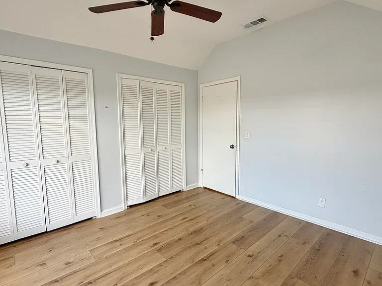 6048 Garrett St — Photo 38